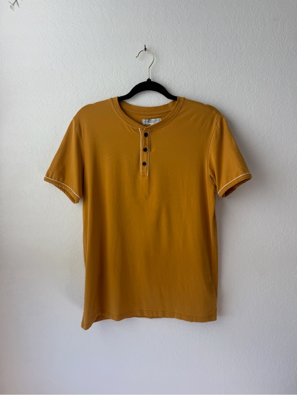 Men's Short-Sleeve Henley in Mustard